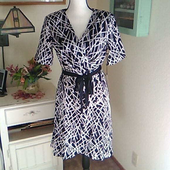 NWT Adrianna Papell Faux Wrap Dress - Picture 1 of 10